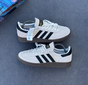 Sneakers That Turns Head