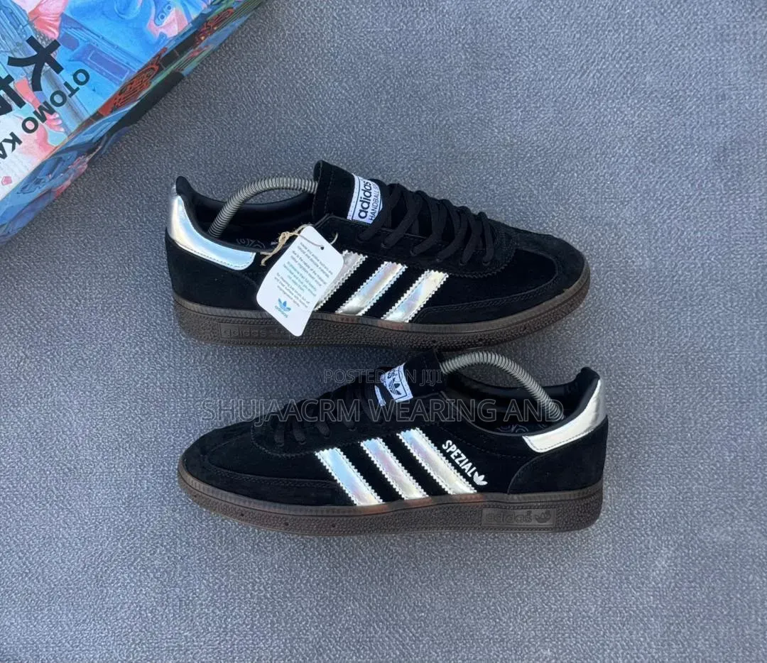 Sneakers That Turns Head