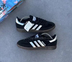 Sneakers That Turns Head