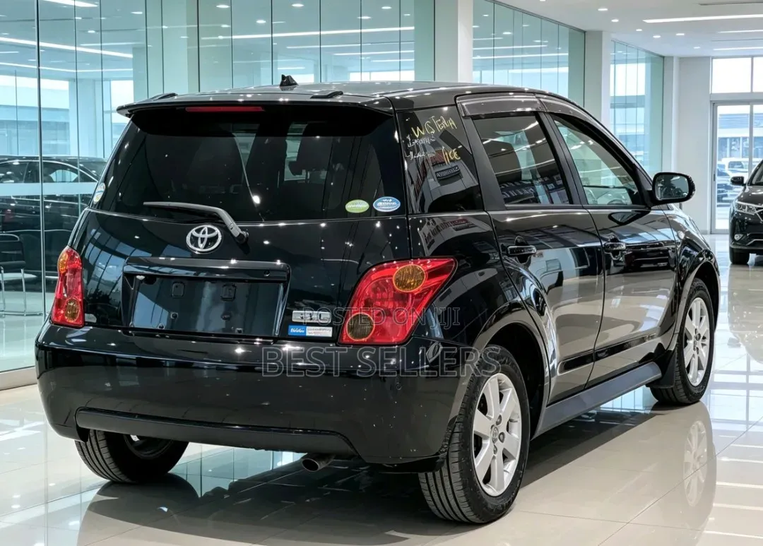 Toyota IST 2004 Black
