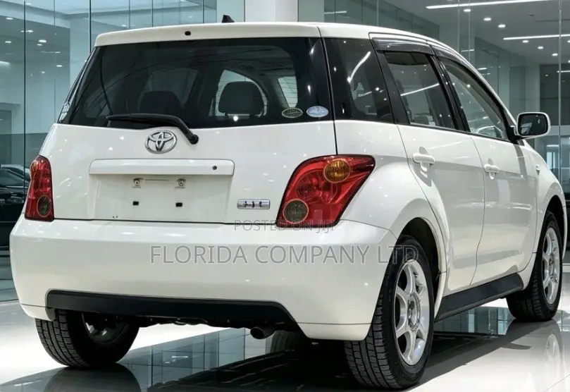 Toyota IST 2004 White