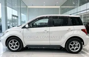Toyota IST 2004 White