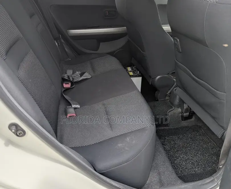 Toyota IST 2004 White