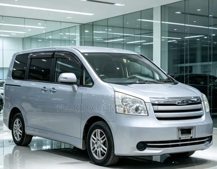 Toyota Noah 2009