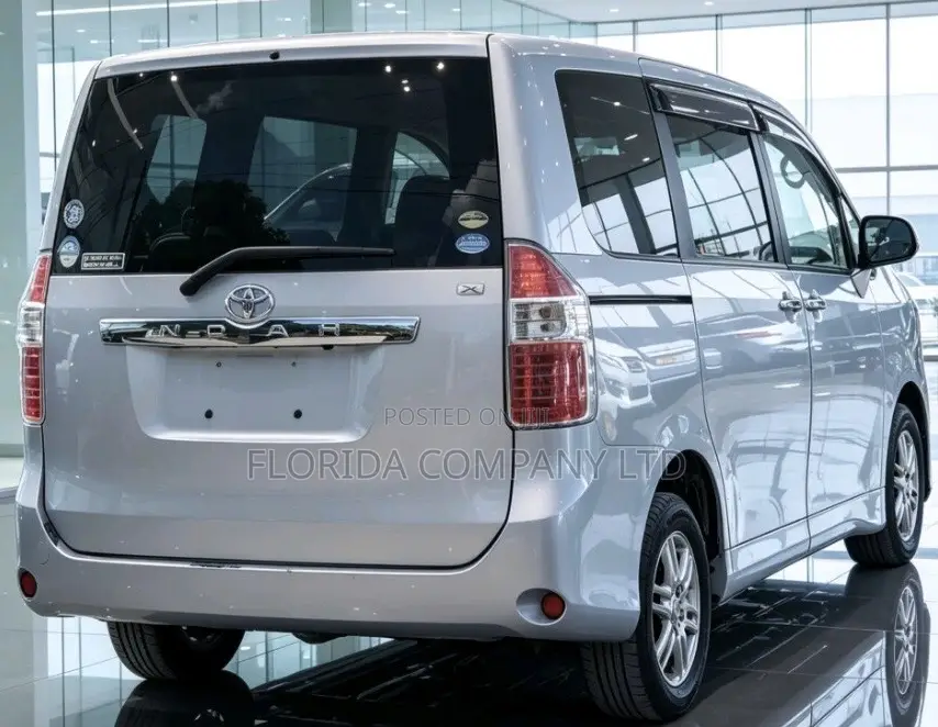 Toyota Noah 2009