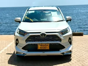 Toyota RAV4 Hybrid 2020 Pearl