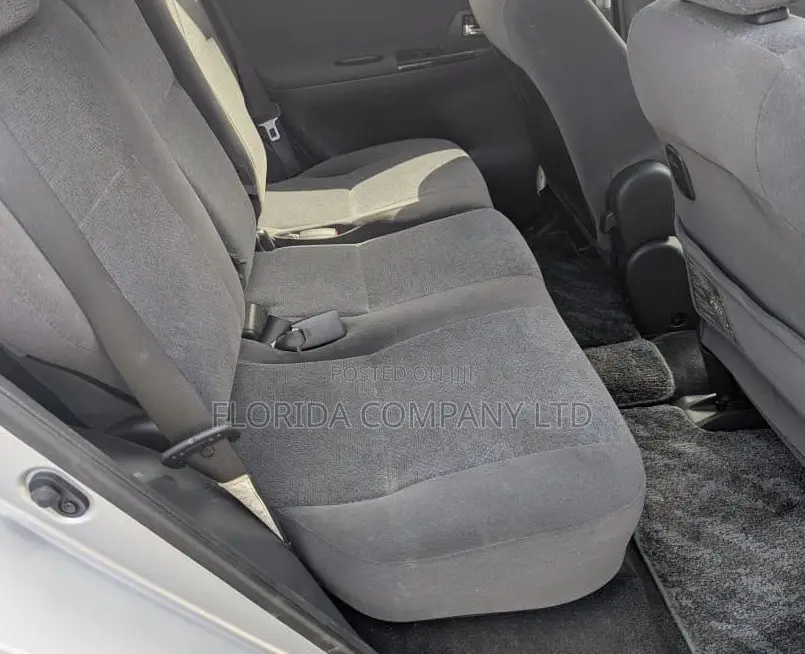 Toyota Corolla Spacio 2004 Silver