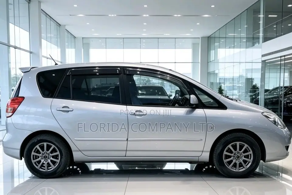 Toyota Corolla Spacio 2004 Silver