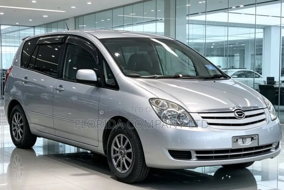 Toyota Corolla Spacio 2004 Silver