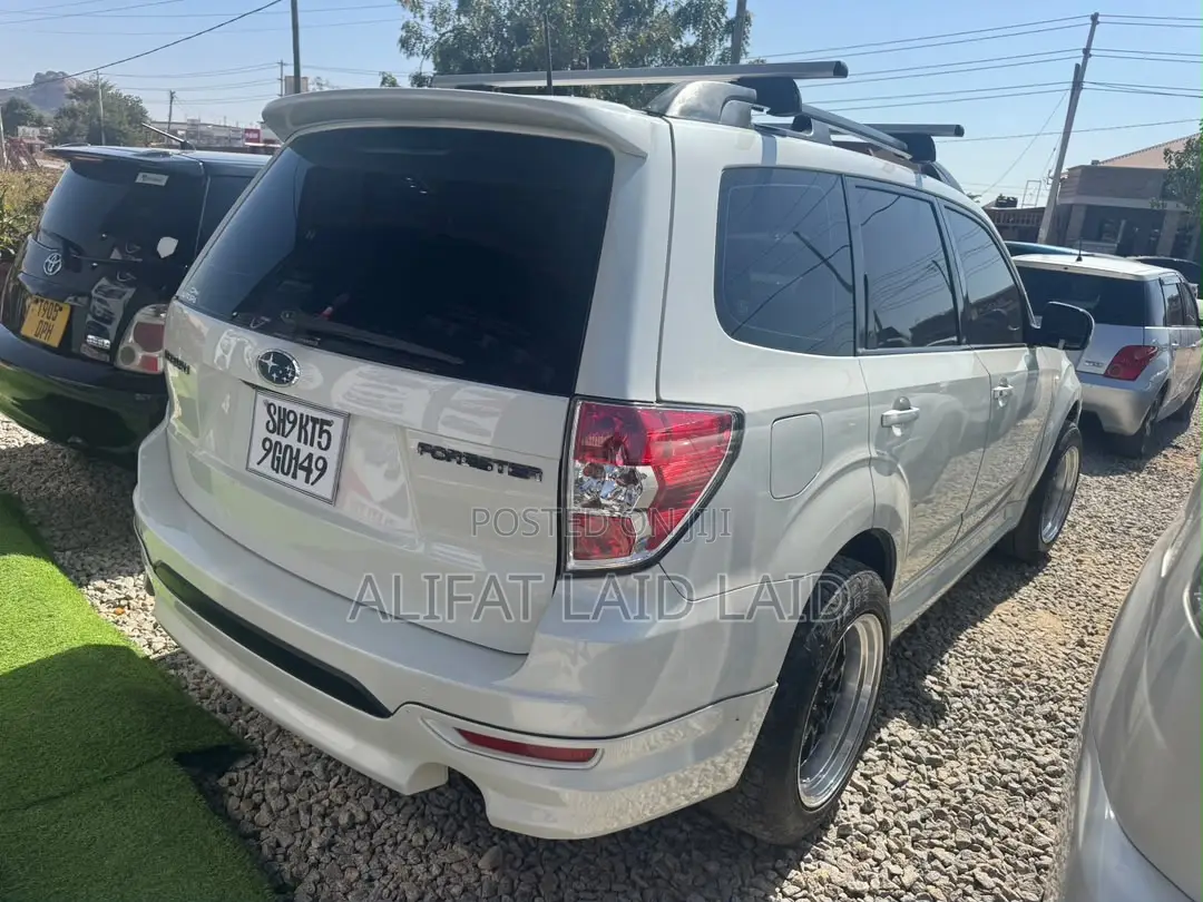 Subaru Forester 2009 White