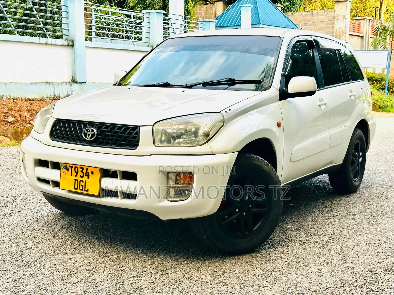 Toyota RAV4 2006 White