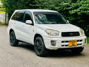 Toyota RAV4 2006 White