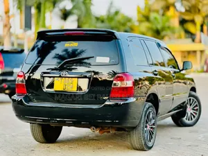 Toyota Kluger 2004 Black
