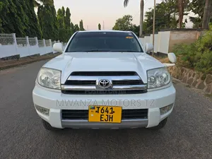 Toyota Hilux Surf 2004 White