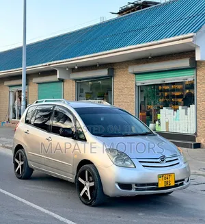 Toyota Corolla Spacio 2004 Silver