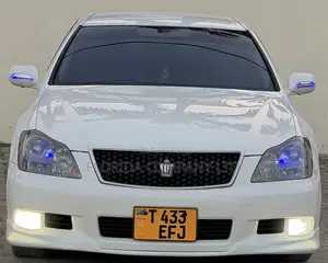 Toyota Crown 2007 White
