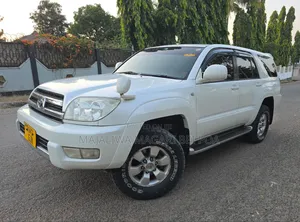 Toyota Hilux Surf 2004 White