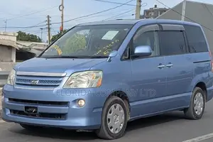Toyota Noah 2006 Blue