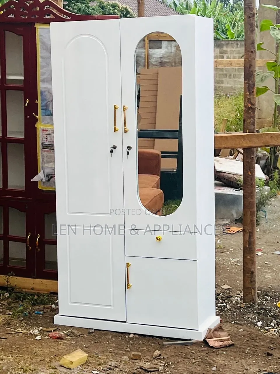 Kabati Color White and Gold 