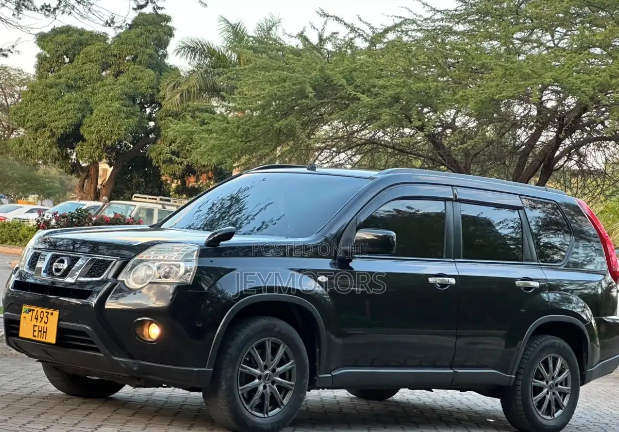 Nissan X-Trail 2013 Black