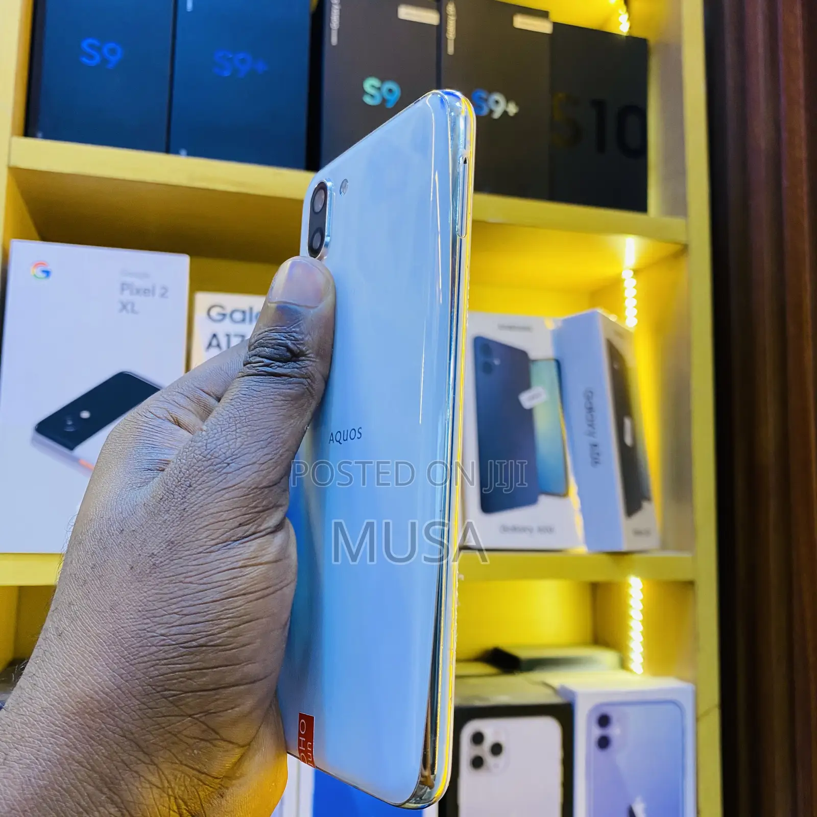 Sharp Aquos R2 64 GB White
