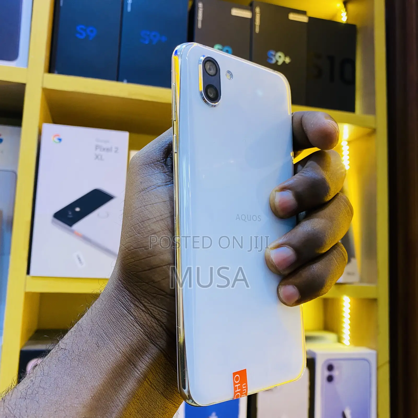 Sharp Aquos R2 64 GB White