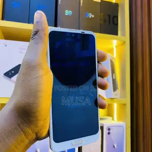Sharp Aquos R2 64 GB White