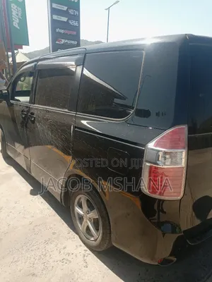 Toyota Noah 2005 Black