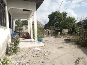 7bdrm Apartment in Tanzania Daresalaam., Ilala for sale