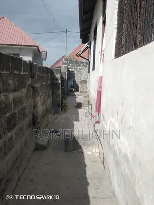 7bdrm Apartment in Tanzania Daresalaam., Ilala for sale