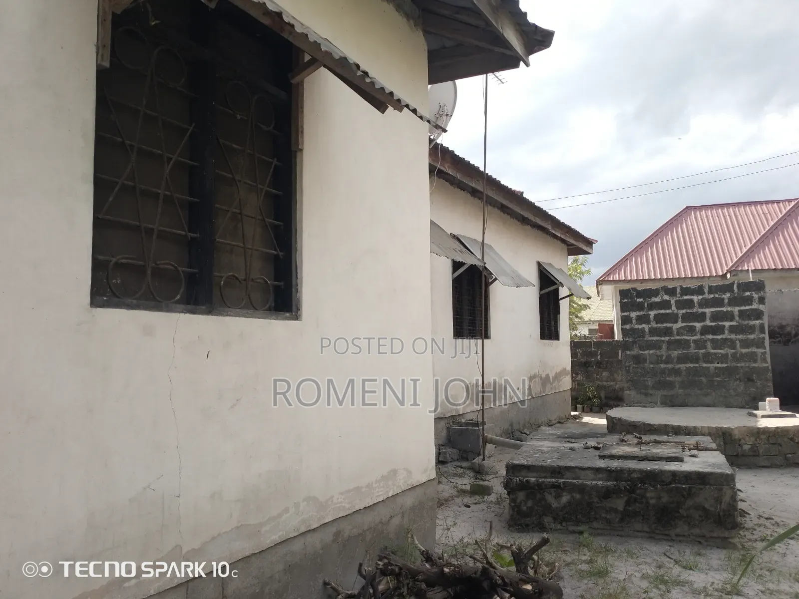 7bdrm Apartment in Tanzania Daresalaam., Ilala for sale