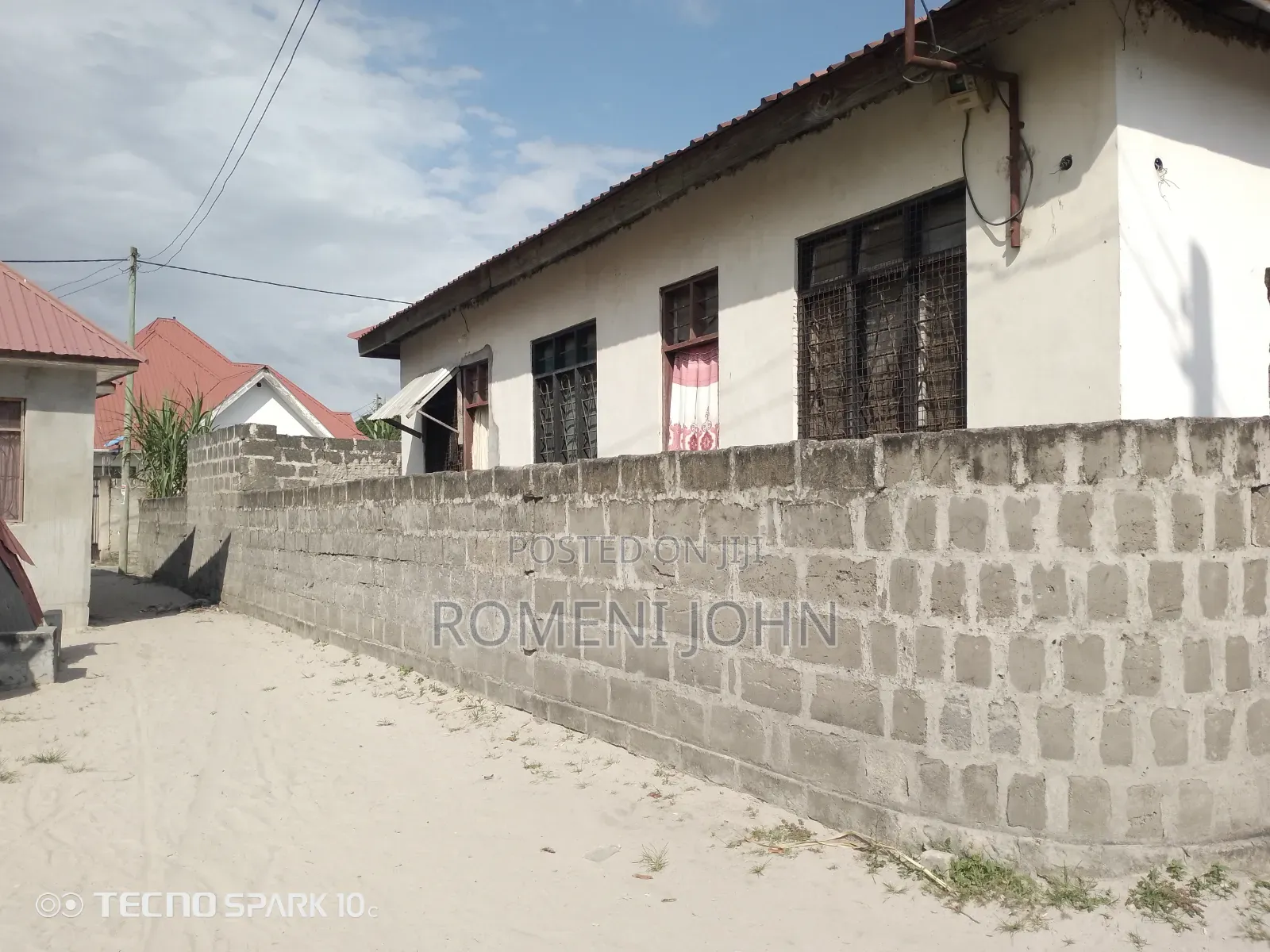 7bdrm Apartment in Tanzania Daresalaam., Ilala for sale