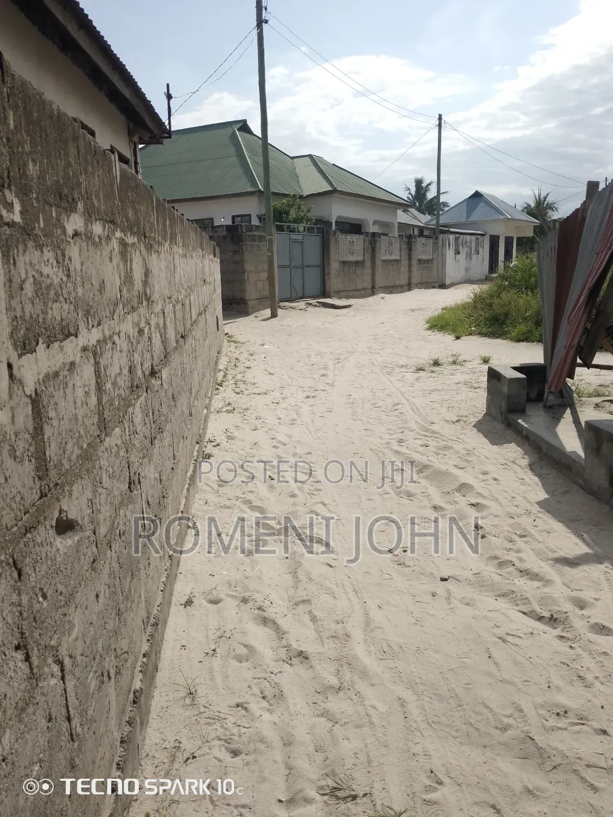 7bdrm Apartment in Tanzania Daresalaam., Ilala for sale