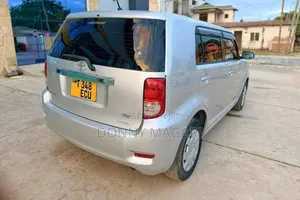 Toyota Corolla Rumion 2009 Silver