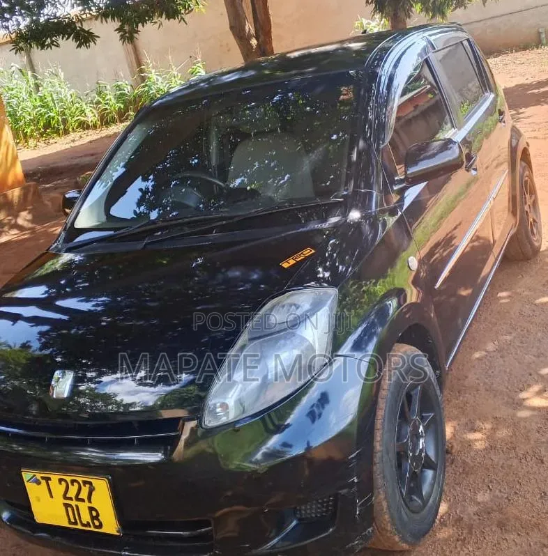Toyota Passo 2005 Black