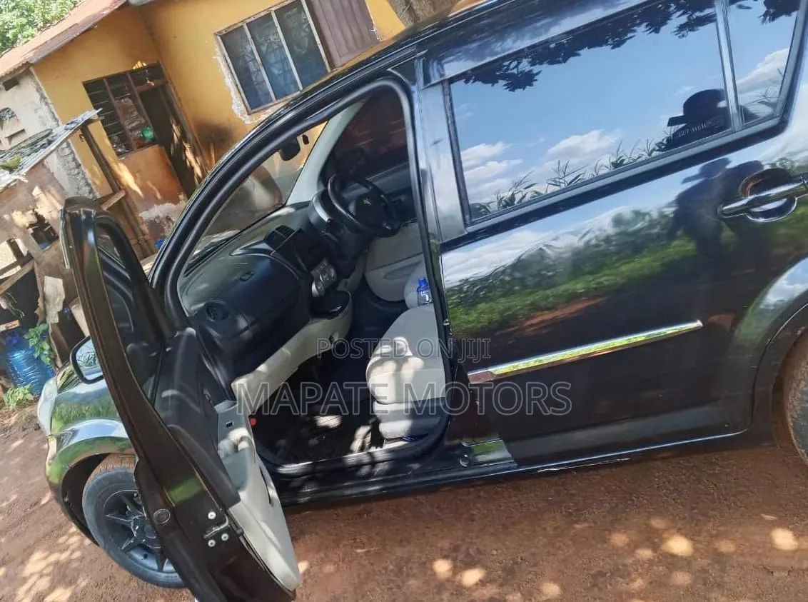 Toyota Passo 2005 Black