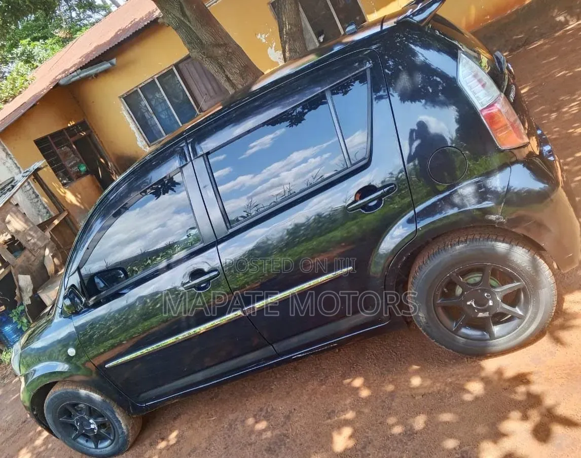 Toyota Passo 2005 Black