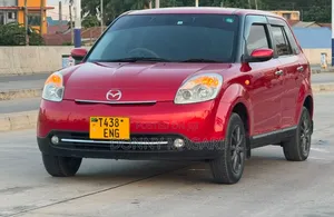 Mazda Verisa 2010 Red