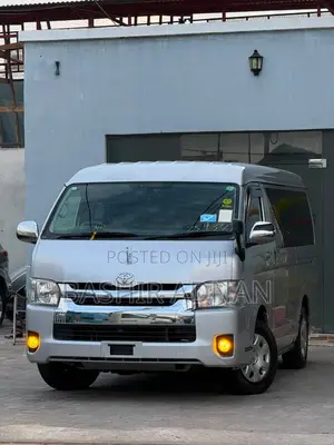 Toyota HiAce 2017 Silver
