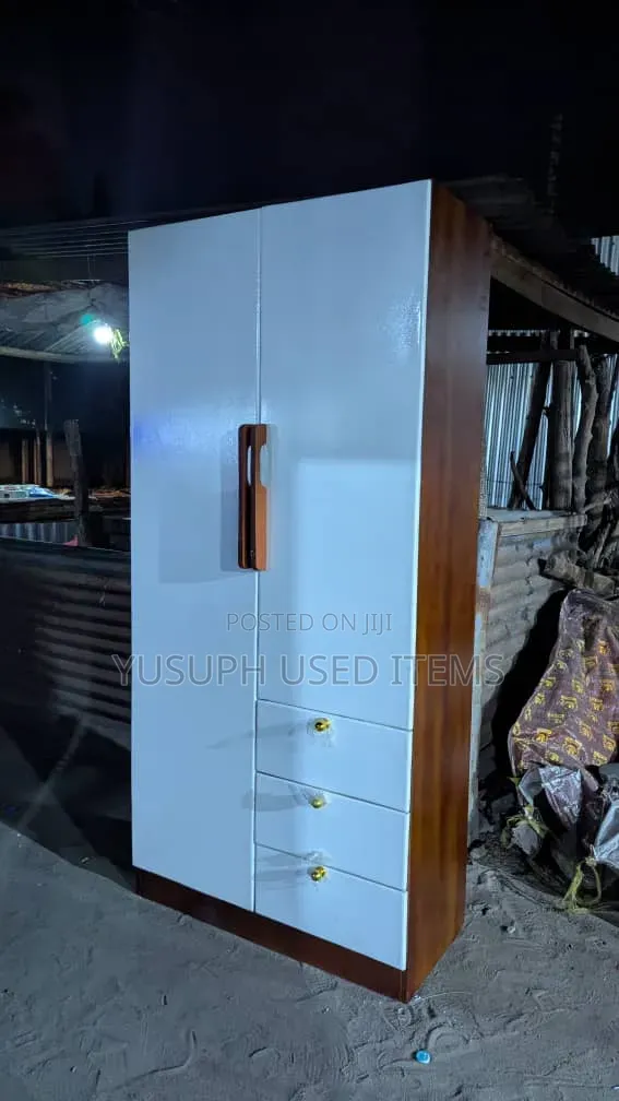 Wardrobe - Kabati // Clean Sana //