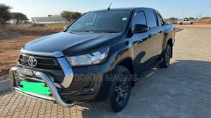 Toyota Hilux 2021 Black