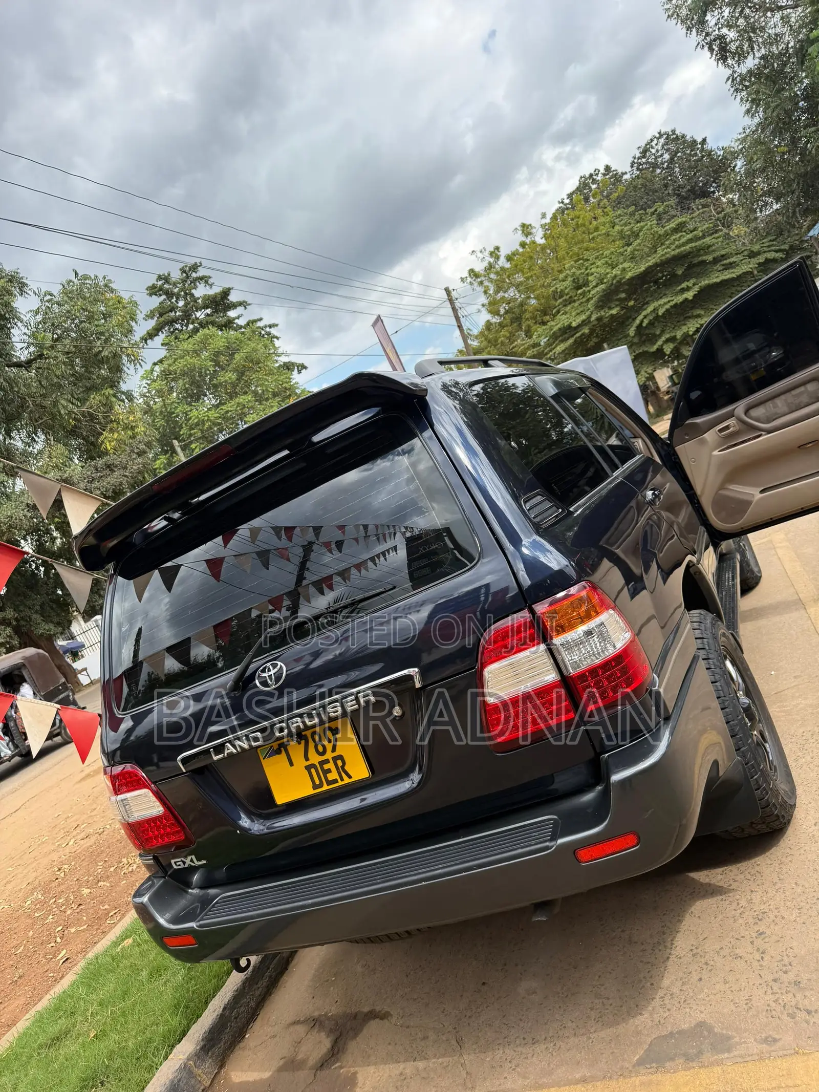 Toyota Land Cruiser 100 4.2 TD Executive 2004 Black