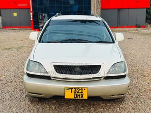 Toyota Harrier 1997 White