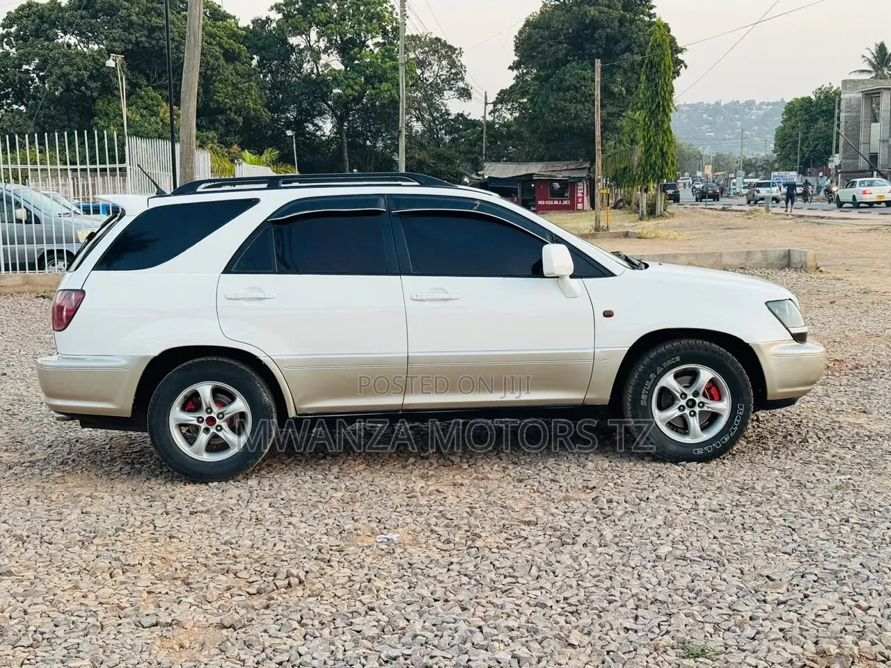 Toyota Harrier 1997 White