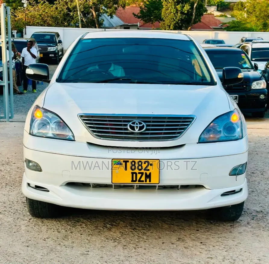 Toyota Harrier 2006 White
