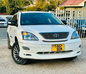 Toyota Harrier 2006 White