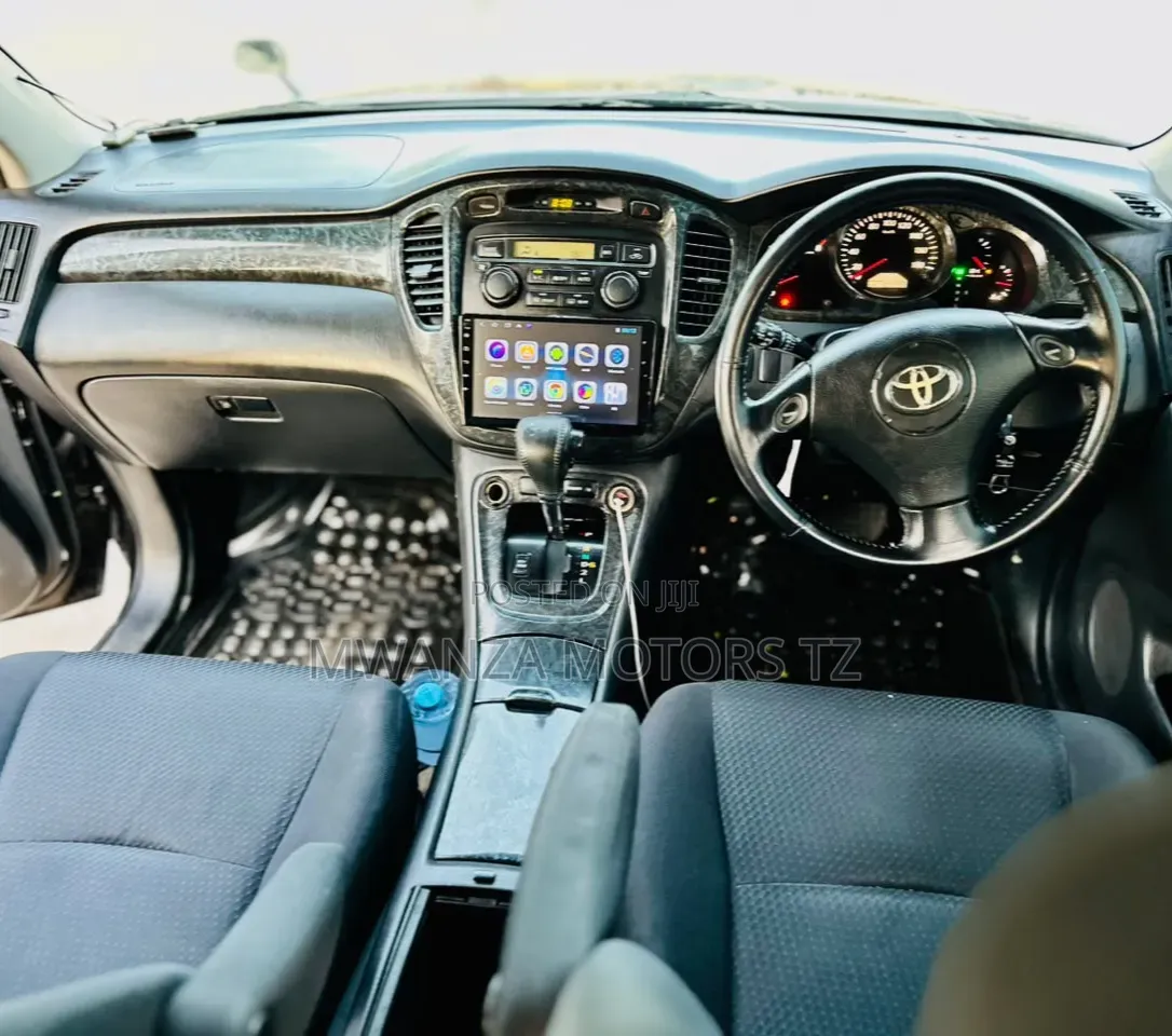 Toyota Kluger 2004 Black