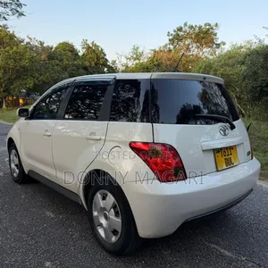 Toyota IST 2005 White