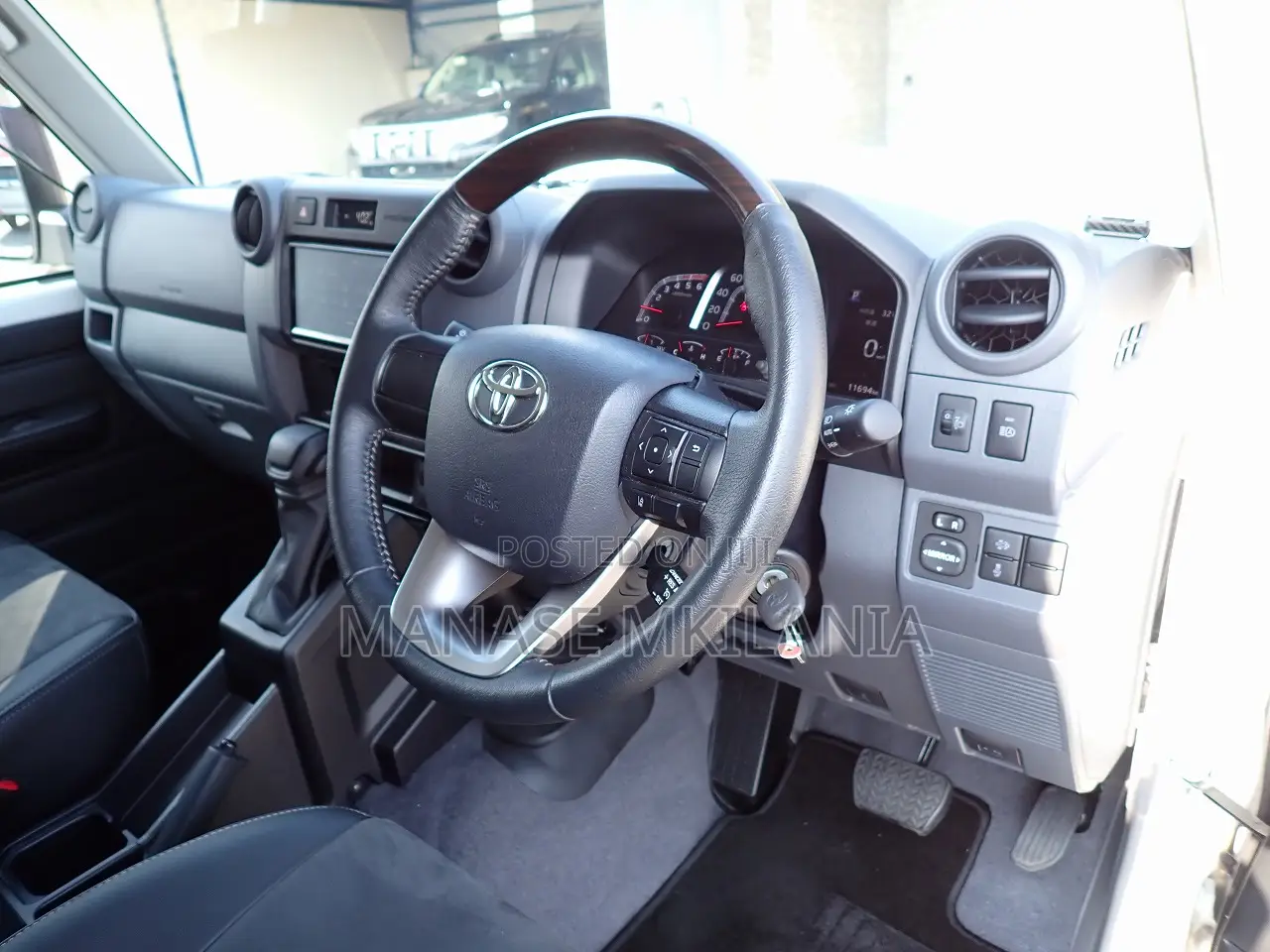 Toyota Land Cruiser 76 Series 2024 White