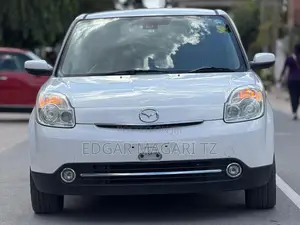 Mazda Verisa 2010 White